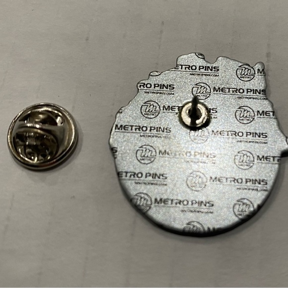 Vintage Houston Kennel Club Metro Pin - Picture 3 of 3